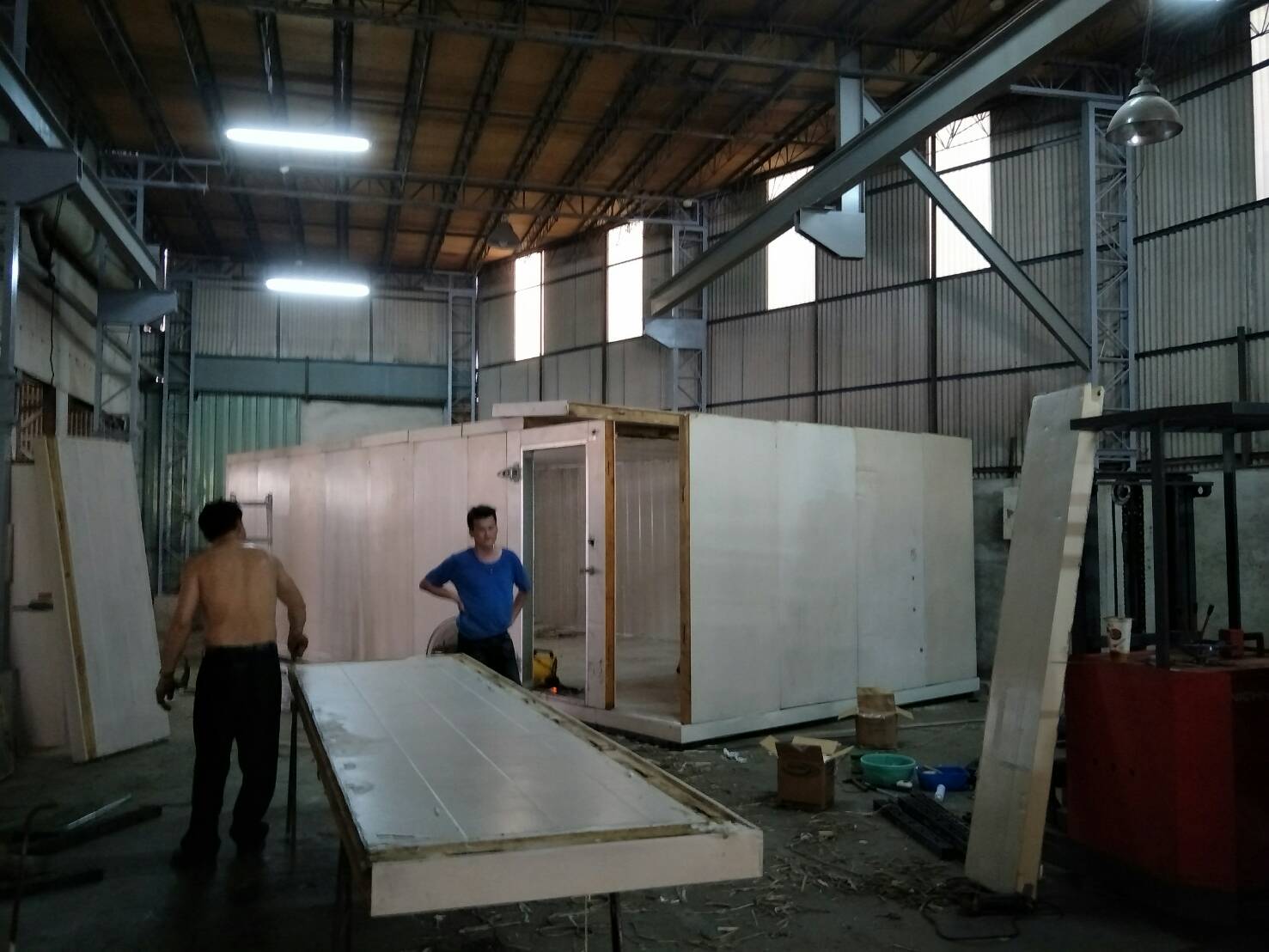 冷凍櫃組合施工