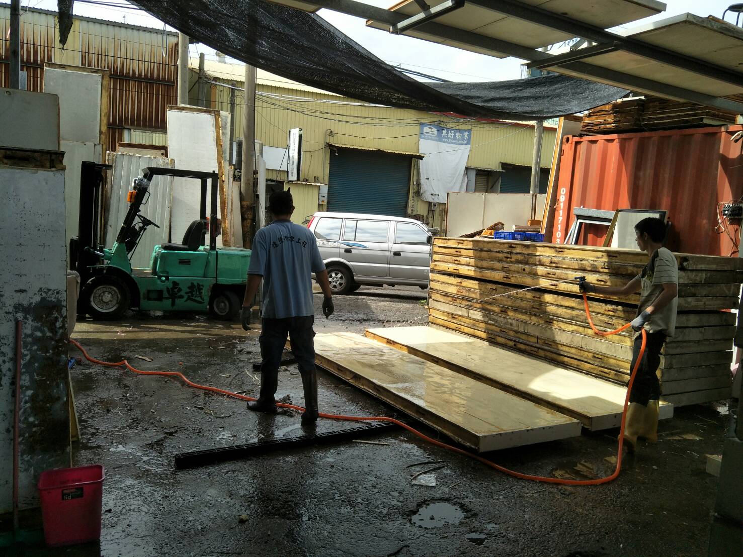 冷凍櫃組合施工