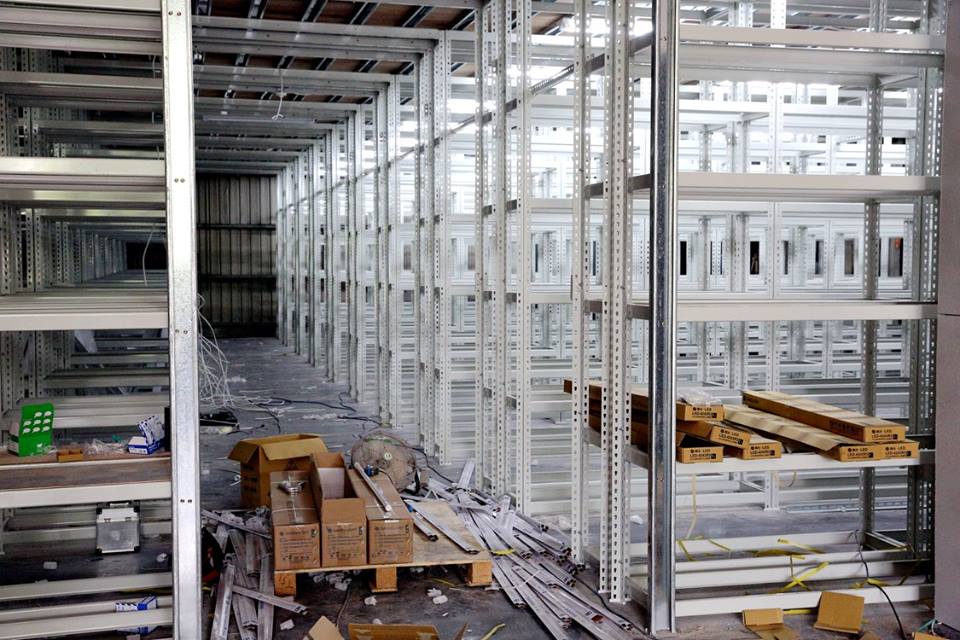 高雄公司物流～免螺絲角鋼倉庫積層式料架&amp;重量型物料架&nbsp;