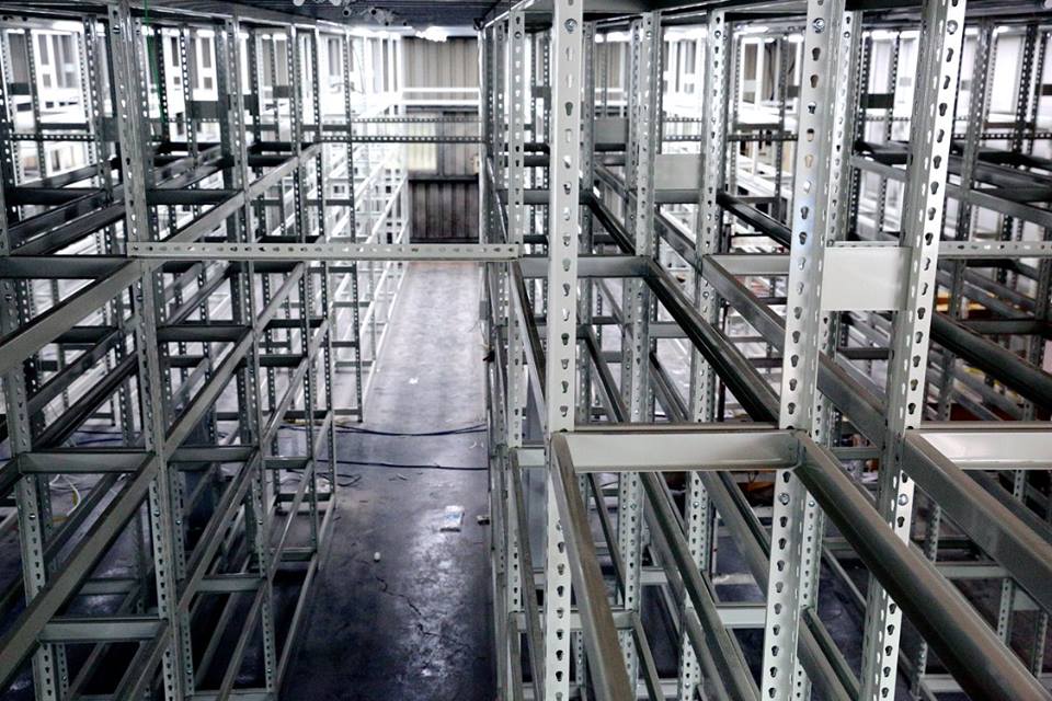 高雄公司物流～免螺絲角鋼倉庫積層式料架&amp;重量型物料架&nbsp;