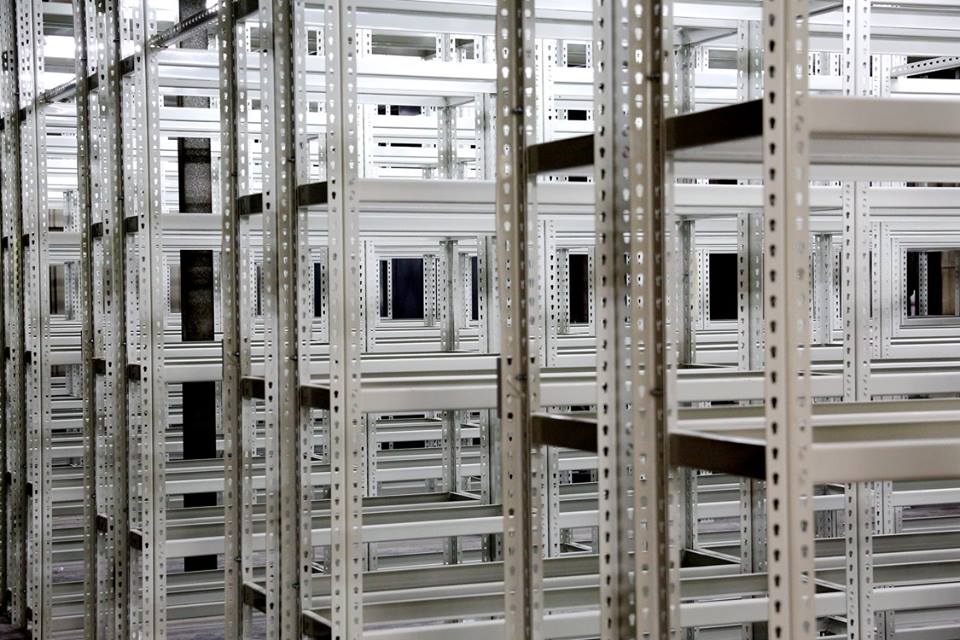 高雄公司物流～免螺絲角鋼倉庫積層式料架&amp;重量型物料架&nbsp;