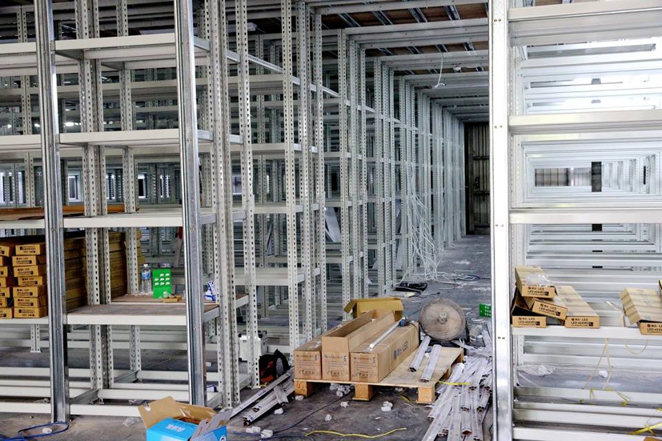 高雄公司物流～免螺絲角鋼倉庫積層式料架&amp;重量型物料架&nbsp;