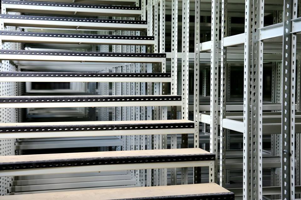 高雄公司物流～免螺絲角鋼倉庫積層式料架&amp;重量型物料架&nbsp;