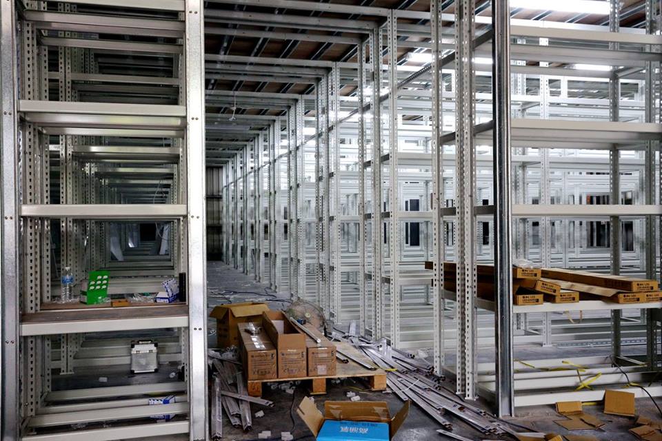 高雄公司物流～免螺絲角鋼倉庫積層式料架&amp;重量型物料架&nbsp;