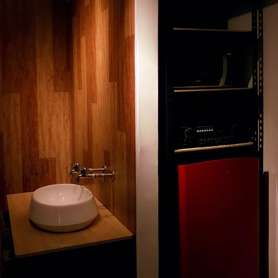 中西區設計師工作室～消光黑角鋼置物架