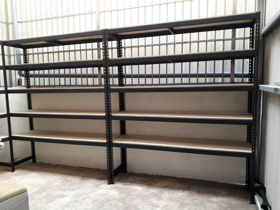 仁德區店面～消光黑免螺絲角鋼倉儲架