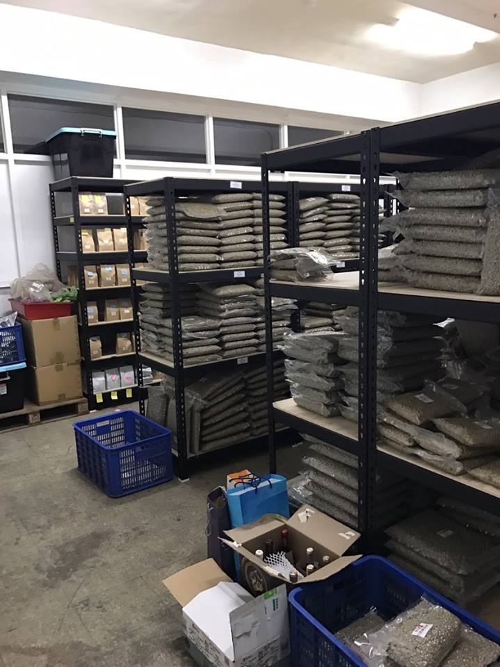 仁德區茶葉公司～工業風消光黑免螺絲角鋼倉儲架&amp;展示架&nbsp;