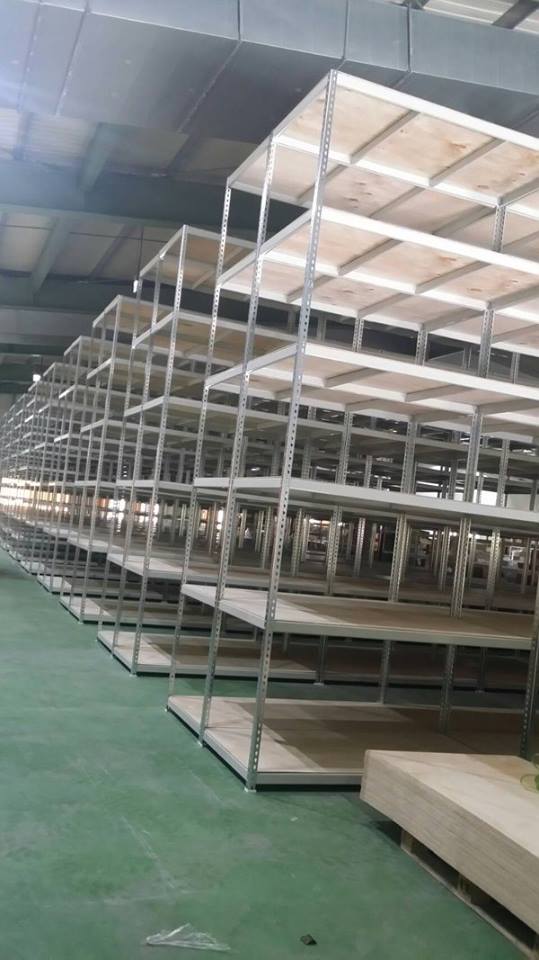 北市工廠倉庫～象牙白免螺絲角鋼物料架