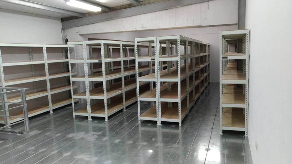 北區汽車公司～象牙免螺絲角鋼置物架&nbsp;