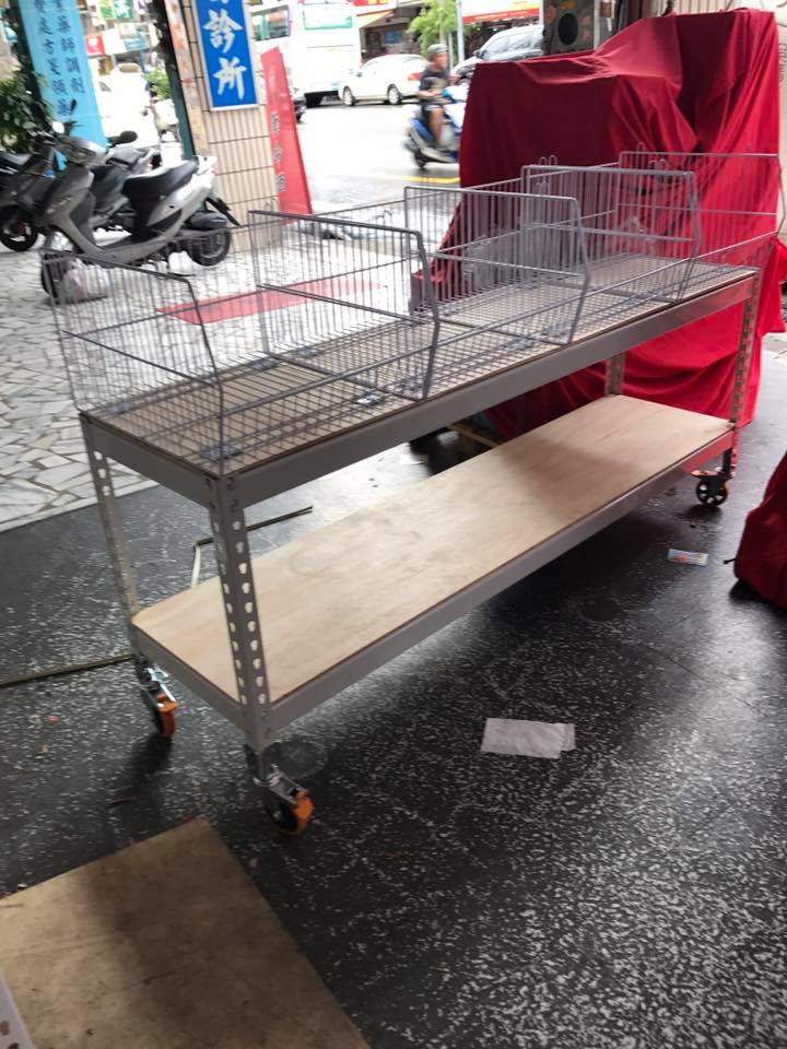 北區超市～象牙白角鋼展示架&nbsp;