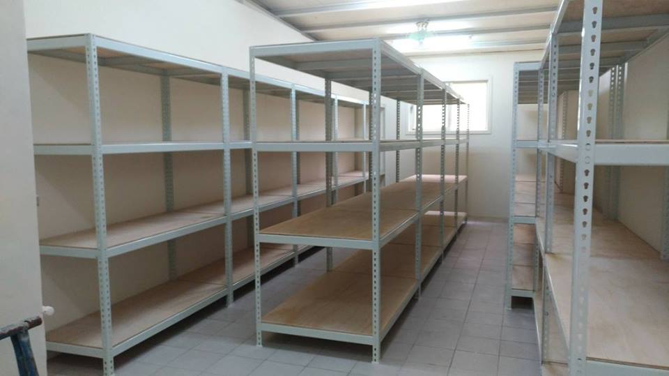 台中青島～倉儲象牙白免螺絲角鋼置物架&nbsp;