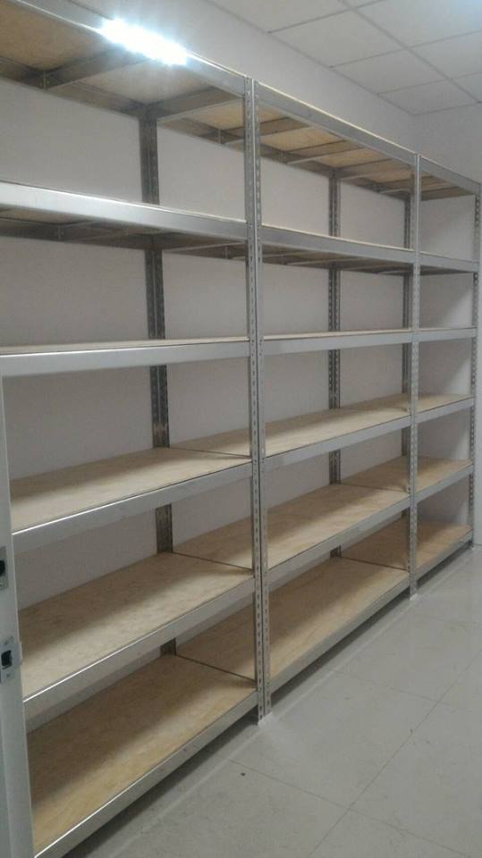 永康建設公司～不鏽鋼免螺絲角鋼展示架&nbsp;