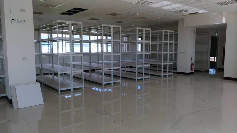 佳里工業區公司～象牙白免螺絲角鋼倉儲物料置物架