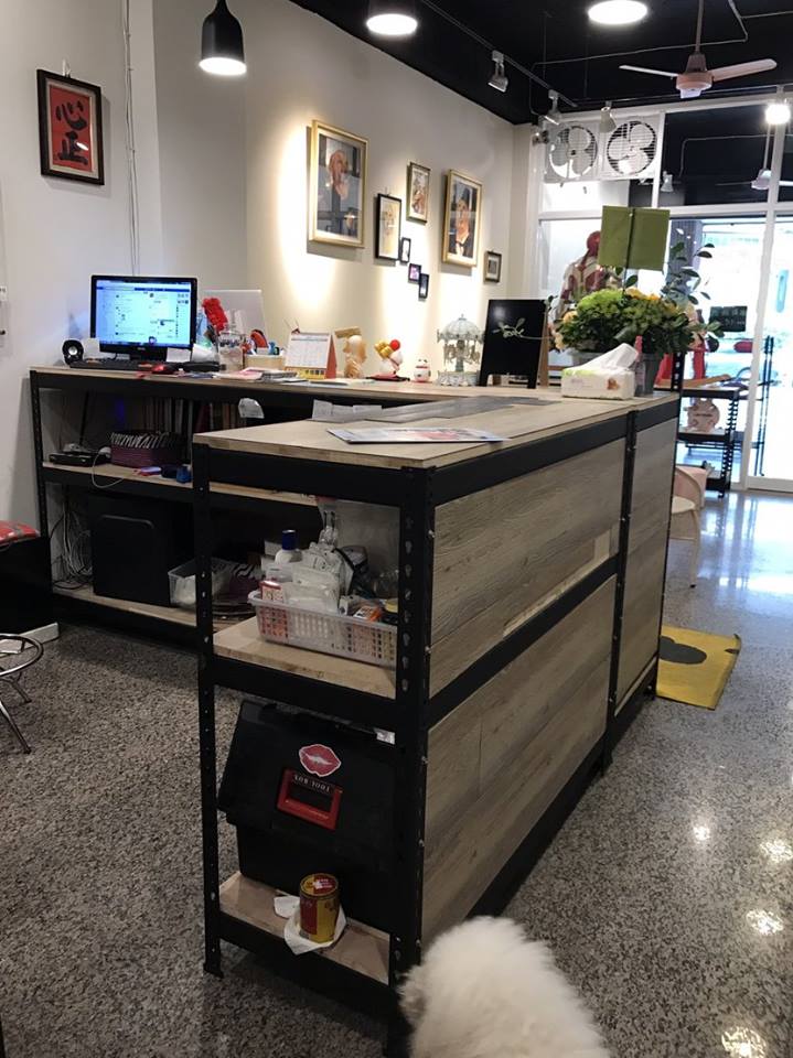 東區寵物店～消光黑免螺絲角鋼吧檯