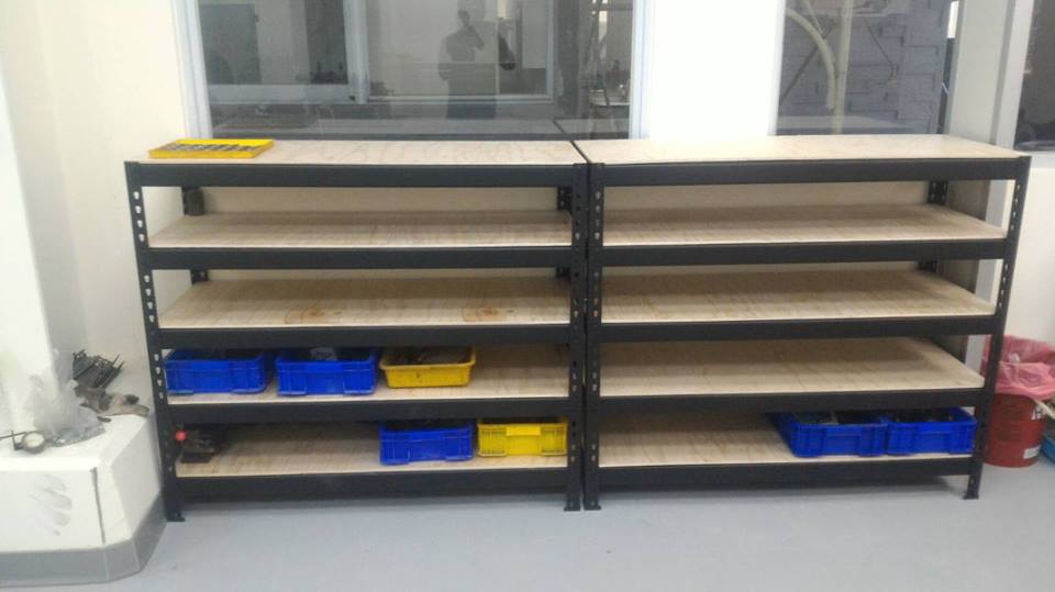 歸仁區應用材料公司～消光黑免螺絲收納架&nbsp;