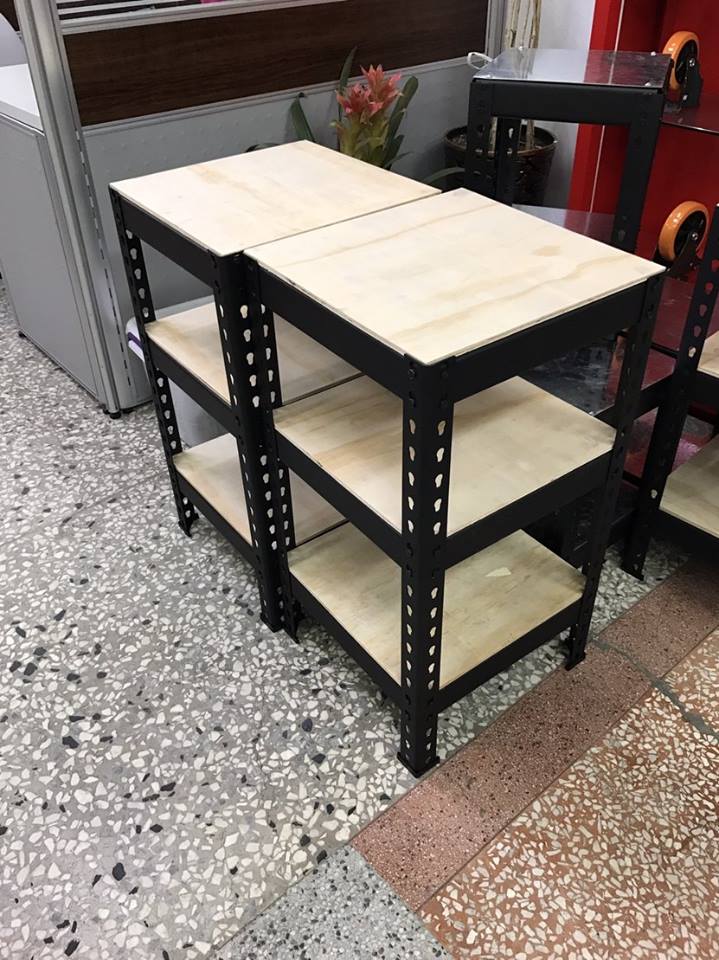 歸仁區應用材料公司～消光黑免螺絲置物架