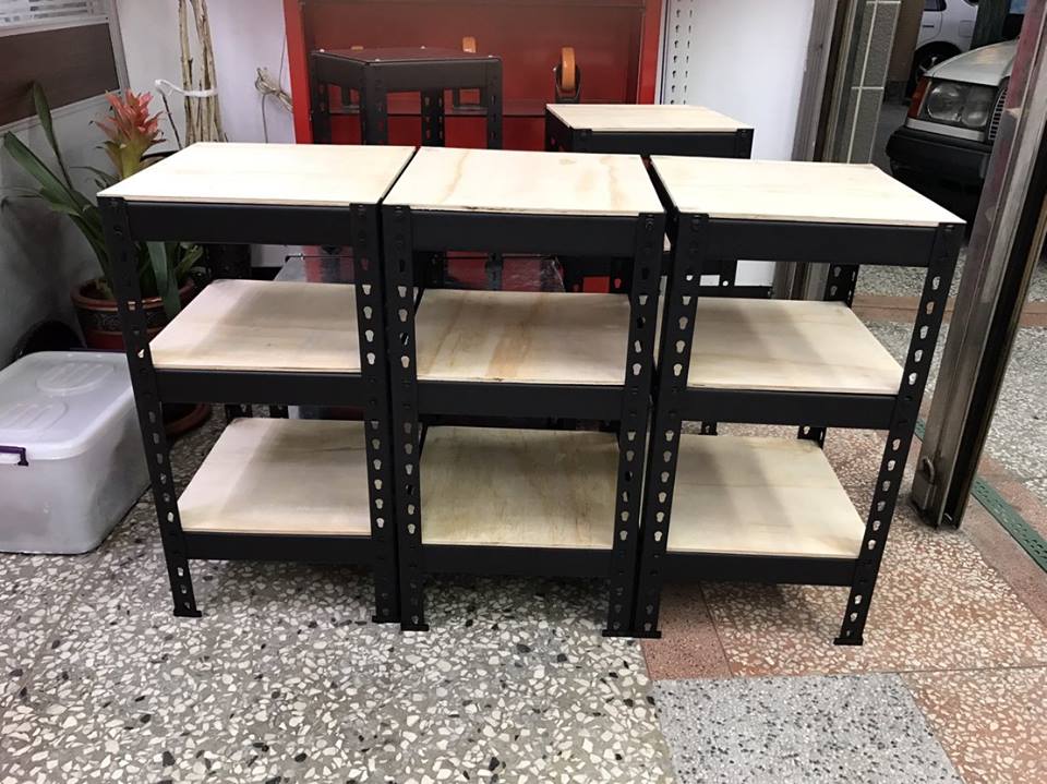 歸仁區應用材料公司～消光黑免螺絲置物架