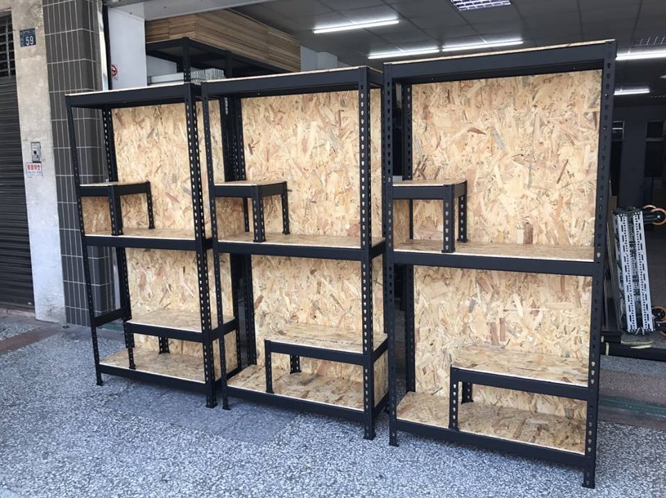 歸仁葉子小舖～消光黑免螺絲角鋼展示架