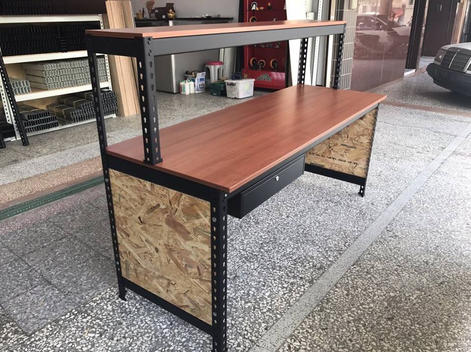 歸仁葉子小舖～消光黑免螺絲角鋼辦公桌(系統板