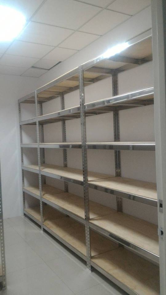 永康建設公司～不鏽鋼免螺絲角鋼展示架