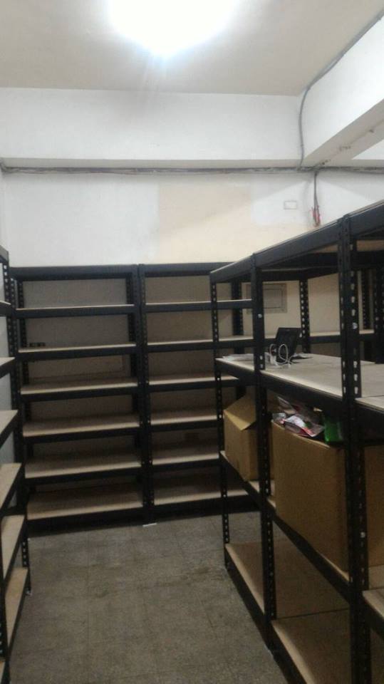 太乙工業區～茶葉消光黑免螺絲角鋼置物架