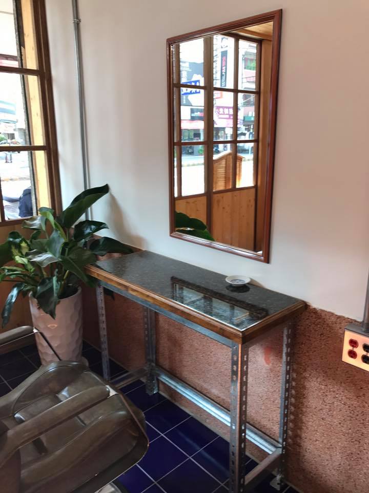 中西區美髮店～免螺絲角鋼空間成果