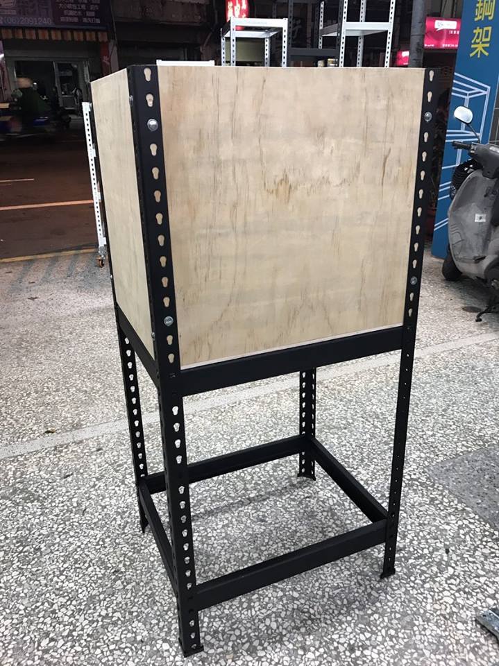 歸仁區應用材料公司～消光黑免螺絲角鋼工作平台