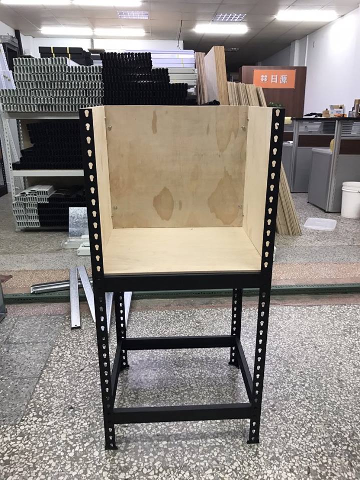 歸仁區應用材料公司～消光黑免螺絲角鋼工作平台