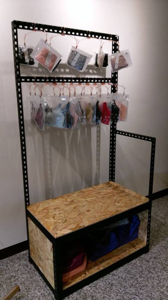 仁德區服飾店～工業風消光黑角鋼展示架&amp;OSB板&nbsp;