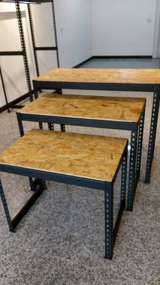 仁德區服飾店～消光黑免螺絲角鋼展示衣架&amp;OSB板