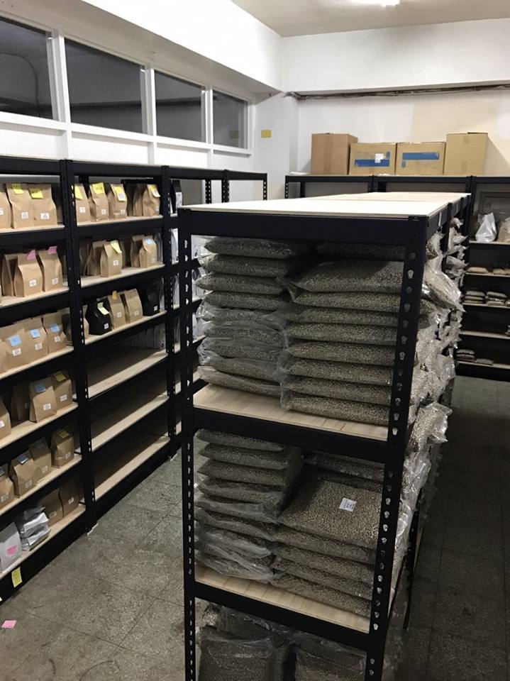 仁德區茶葉公司～工業風消光黑免螺絲角鋼倉儲架&amp;展示架&nbsp;