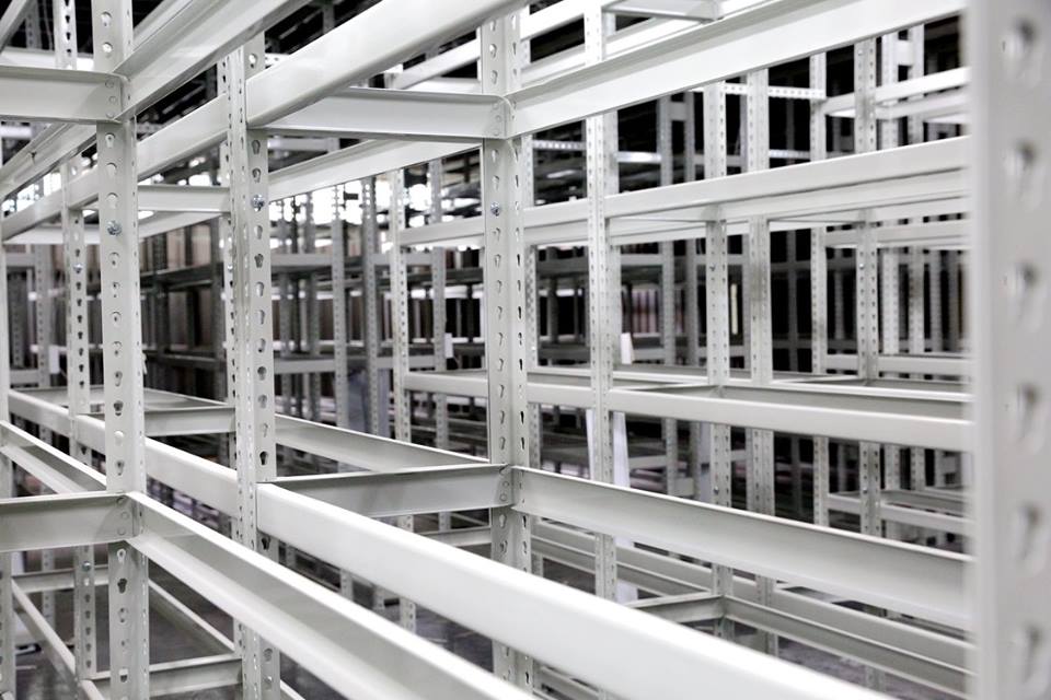 高雄物流公司～免螺絲角鋼倉庫積層式物料架