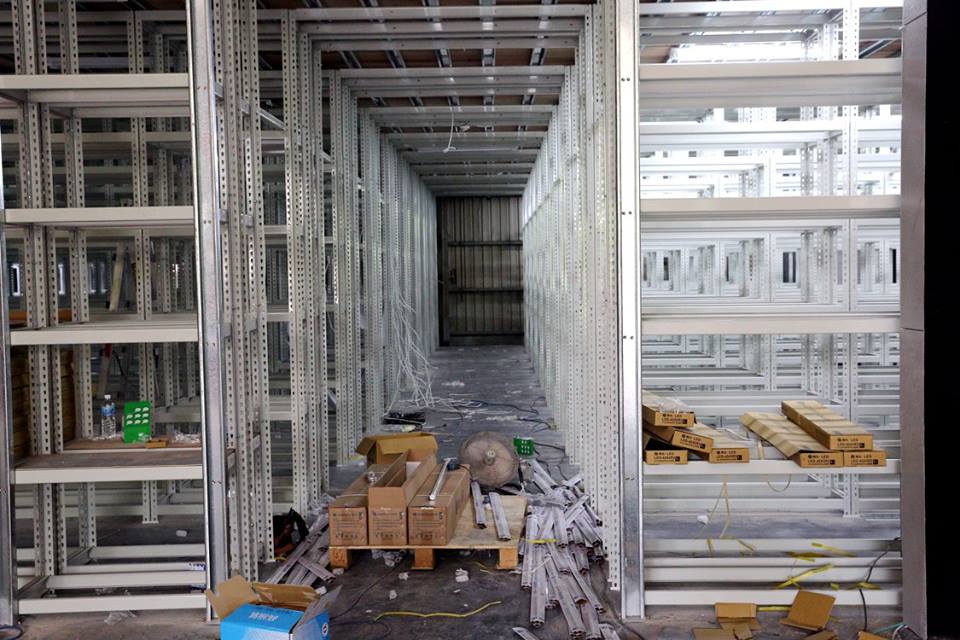 高雄物流公司～免螺絲角鋼倉庫積層式物料架