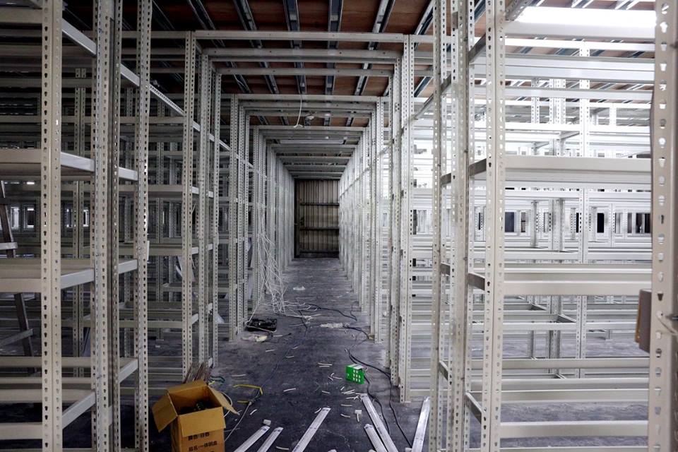 高雄物流公司～免螺絲角鋼倉庫積層式物料架