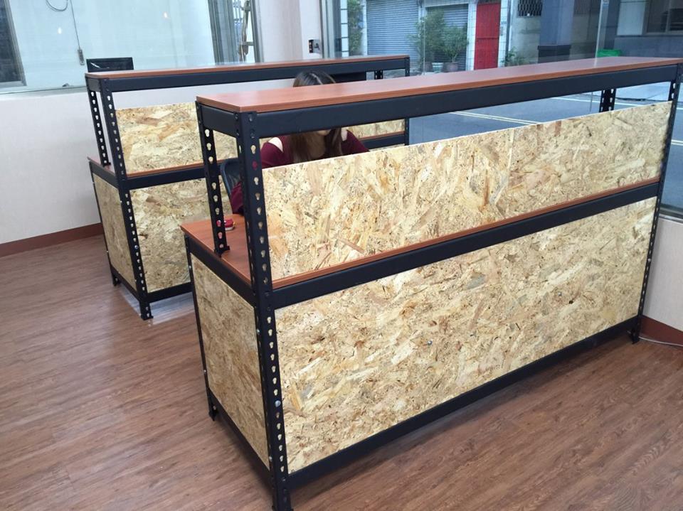 歸仁葉子小舖～消光黑免螺絲角鋼辦公桌(系統板