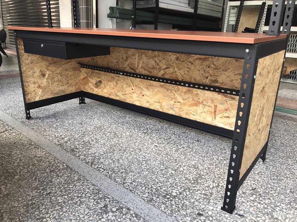 歸仁葉子小舖～消光黑免螺絲角鋼辦公桌(系統板