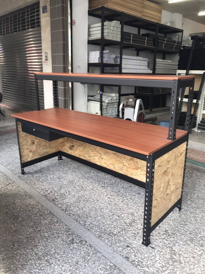 歸仁葉子小舖～消光黑免螺絲角鋼辦公桌(系統板