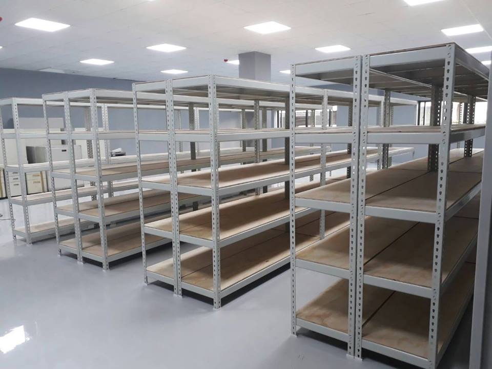 高雄螺絲公司～象牙白免螺絲角鋼倉儲貨料架&nbsp;
