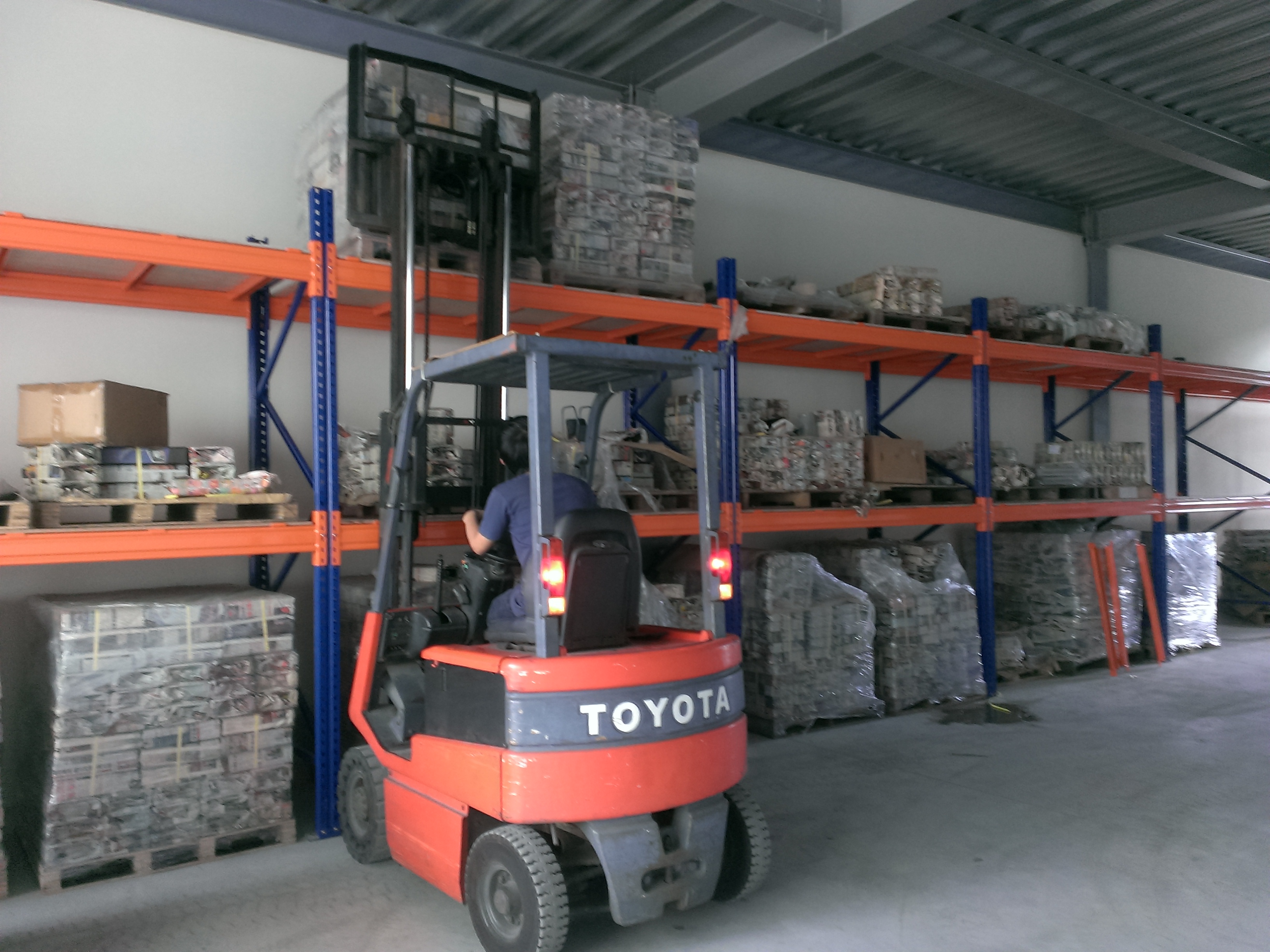 倉儲角鋼重型貨物料鐵架&nbsp;