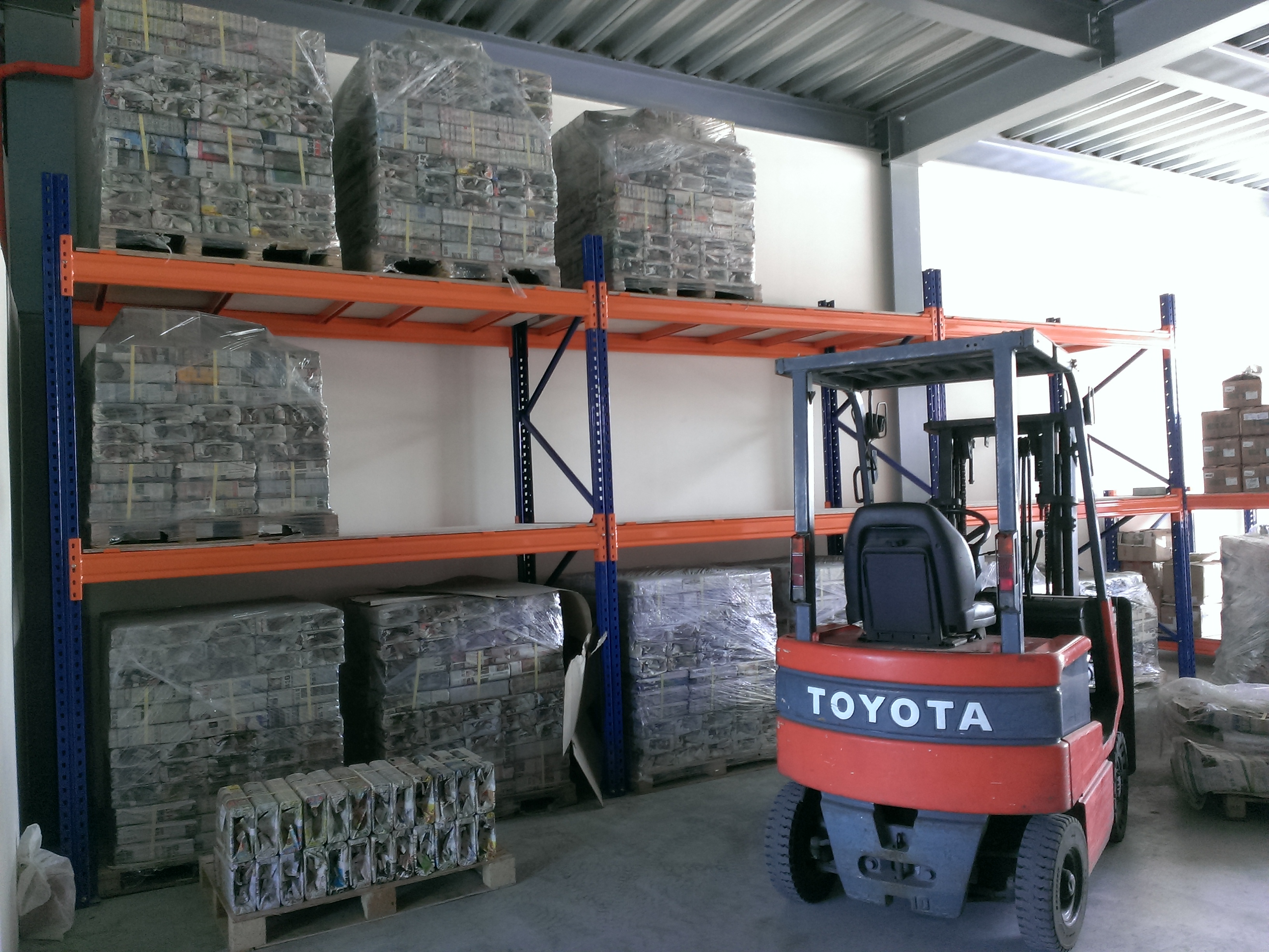 倉儲角鋼重型貨物料鐵架&nbsp;