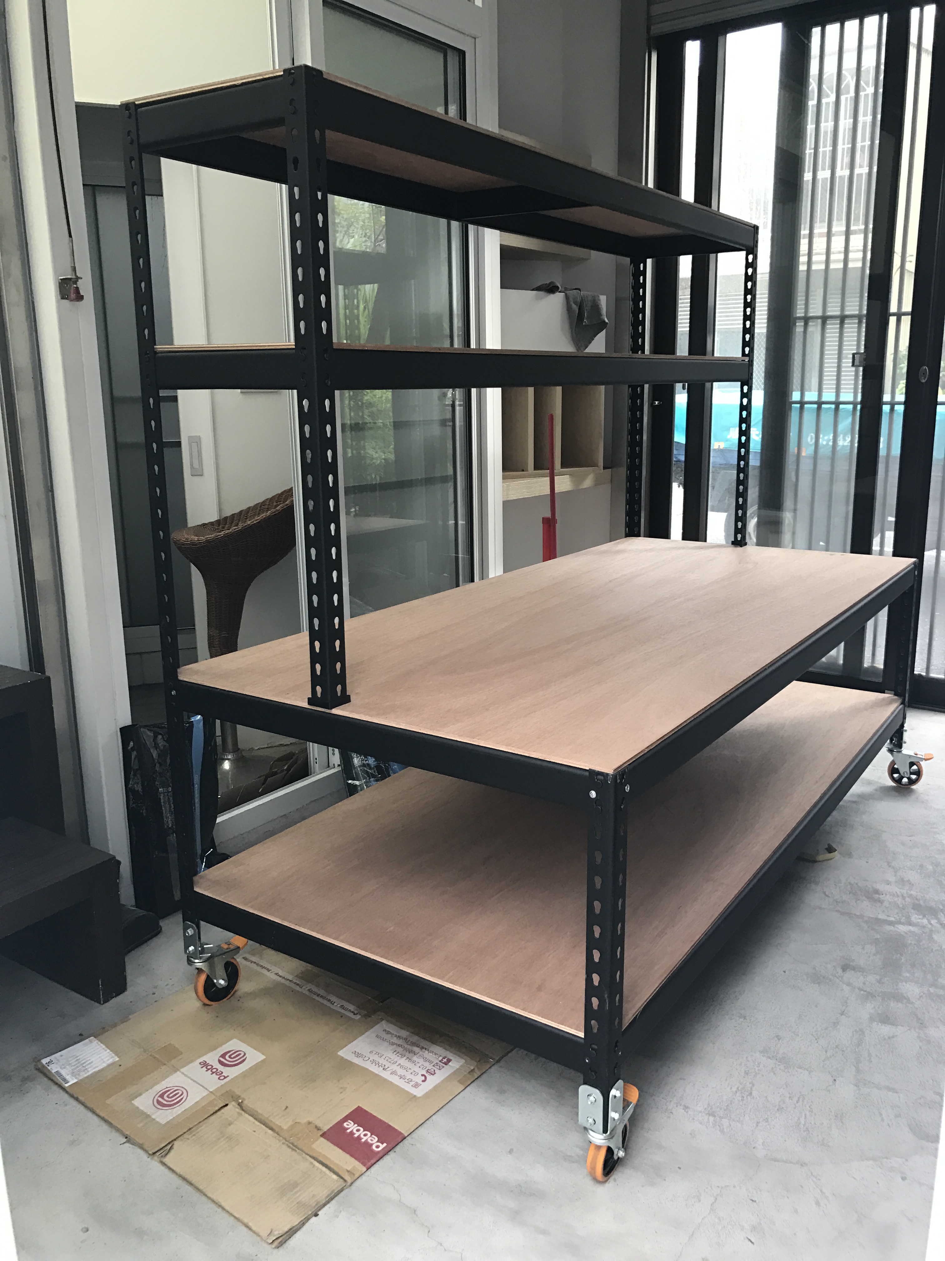 免螺絲角鋼車輪架-消光黑