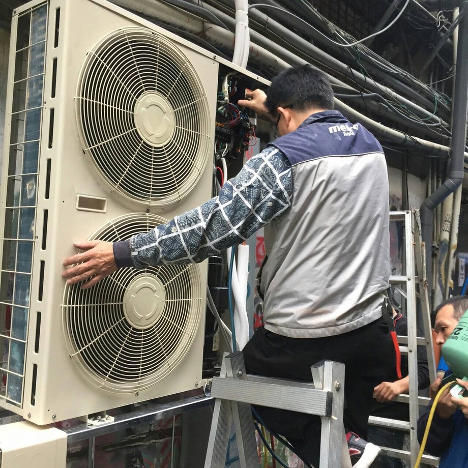 台北市西門町戲院安裝冷氣