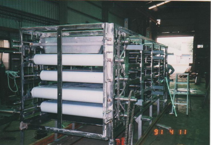 鋼帶輸送乾燥機