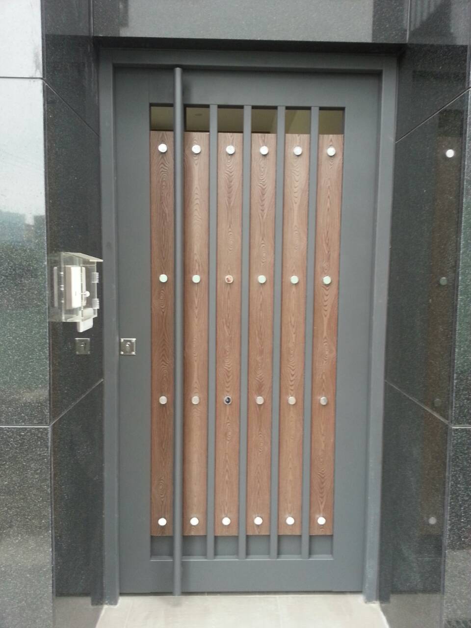 車庫門RF04-7薪傳