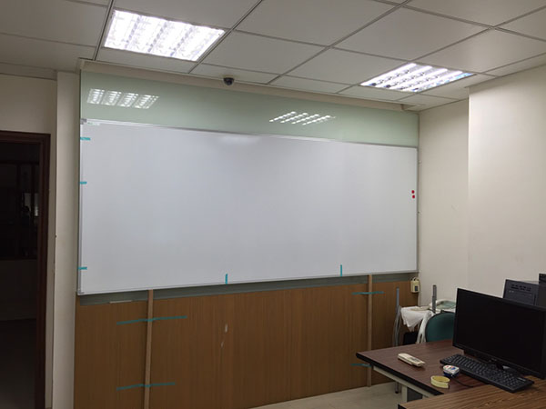 [低反光白板]
