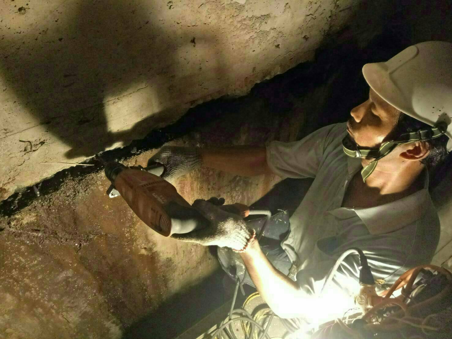 地下室電梯樓層接縫漏水處理