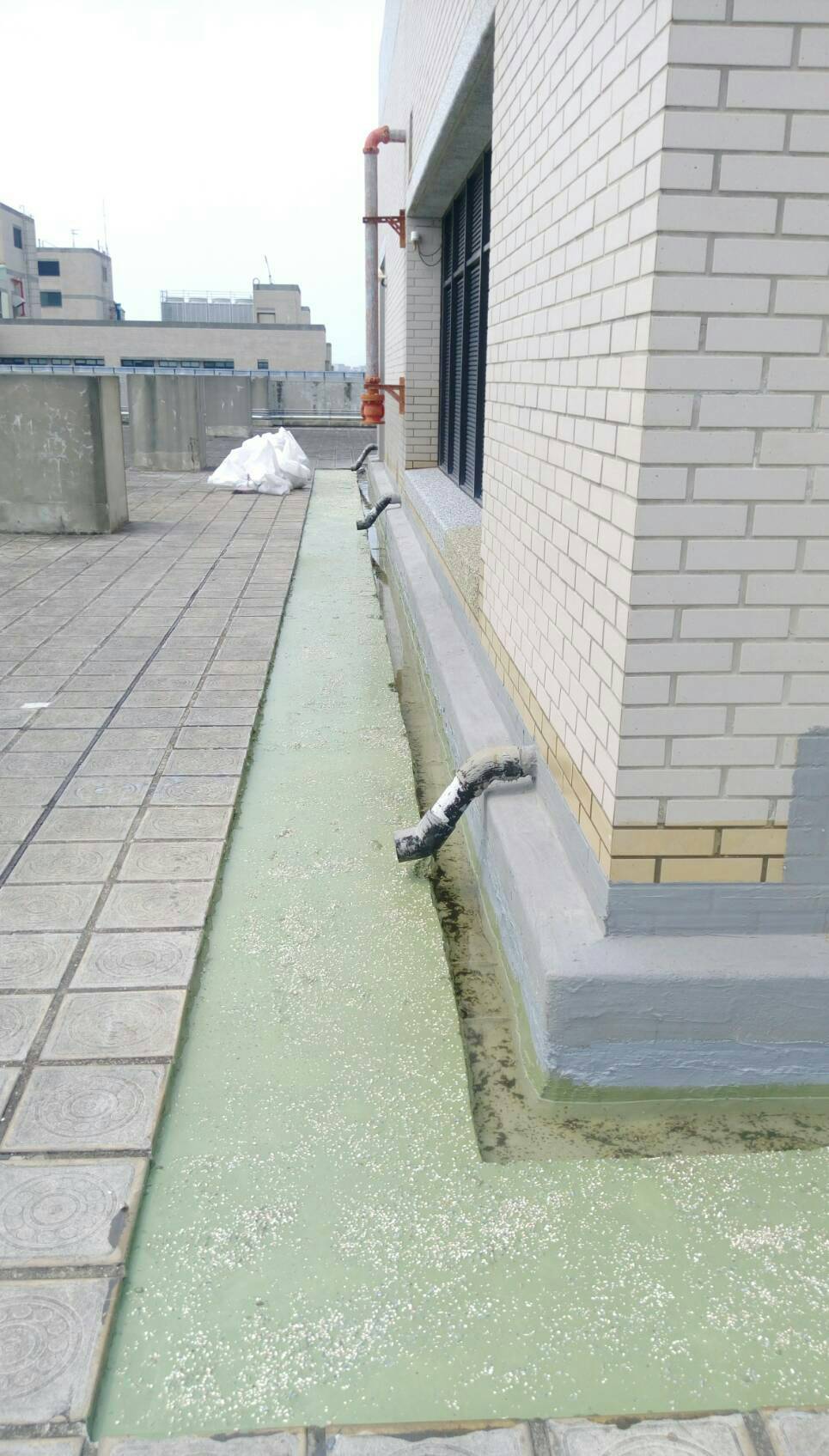 屋頂與牆壁交接漏水處理