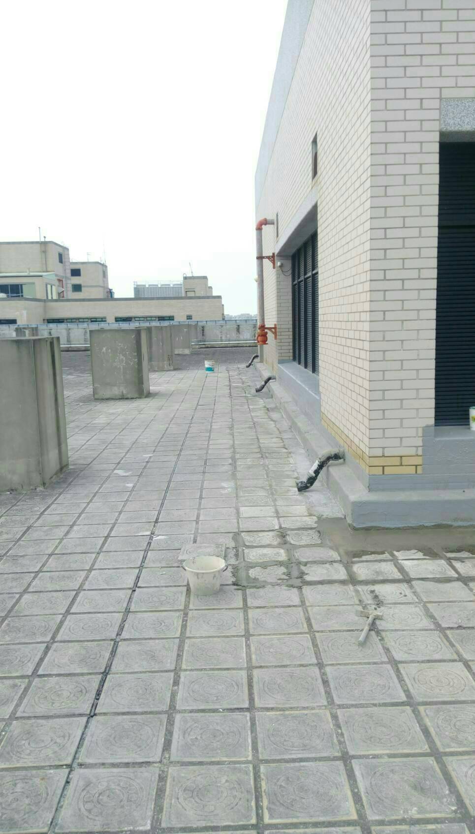 屋頂與牆壁交接漏水處理