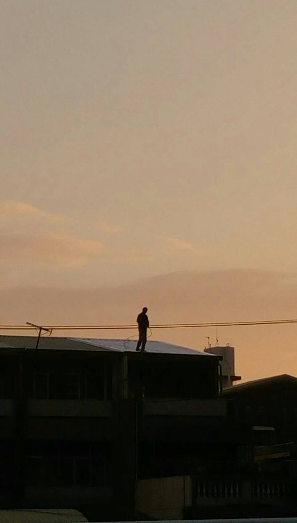 彩色鋼板噴隔熱面漆施工