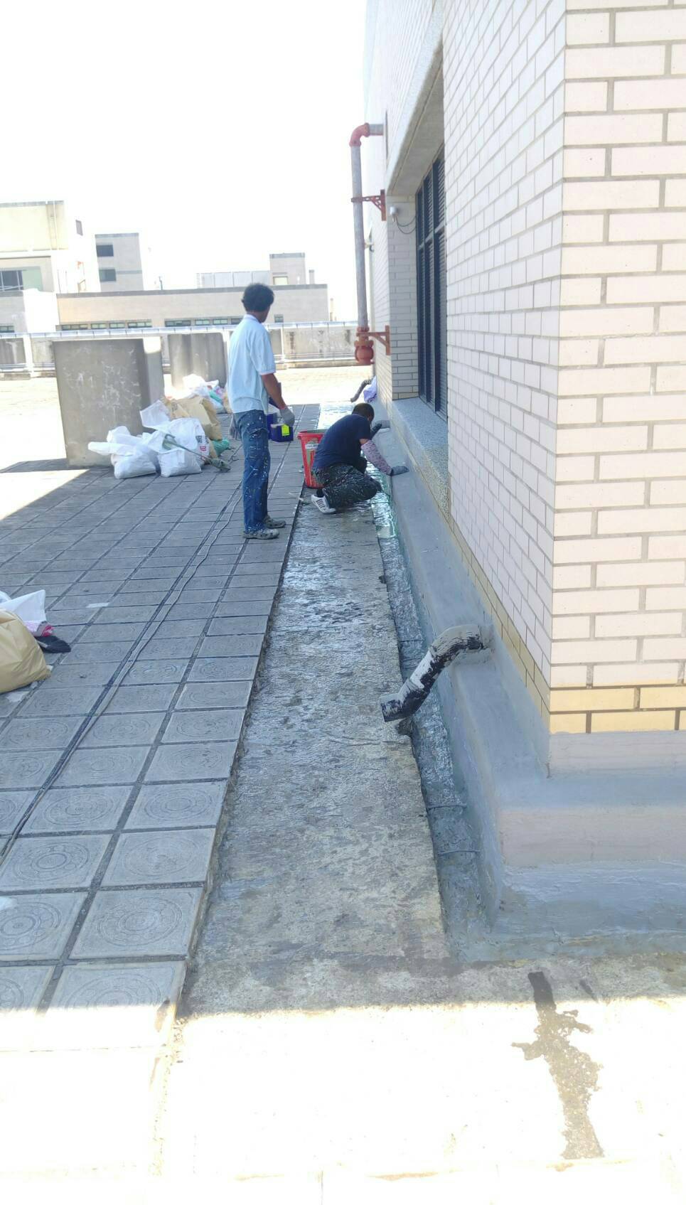 屋頂與牆壁交接漏水處理